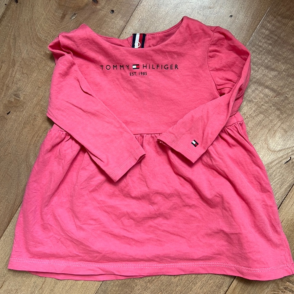 Tommy Hilfiger 100% cotton dress 6-9 months gently loved in great condition